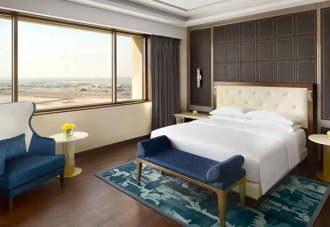 Grand-Hyatt-Al-Khobar-P016-Diplomat-Suite-Bedroom.16x9.webp