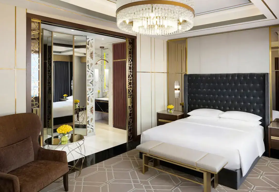 Grand-Hyatt-Al-Khobar-P014-Royal-Suite-Bedroom.16x9.webp